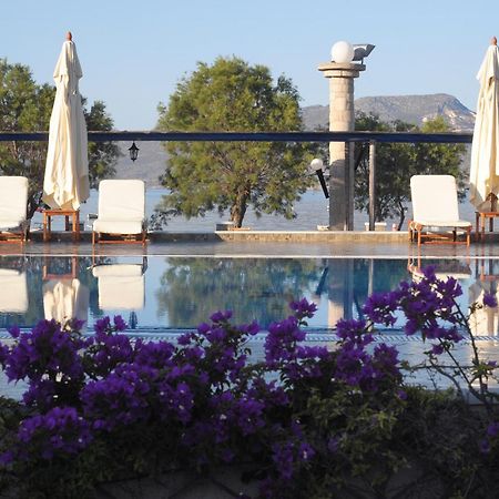 Lagada Beach Hotel Adamantas  Bagian luar foto