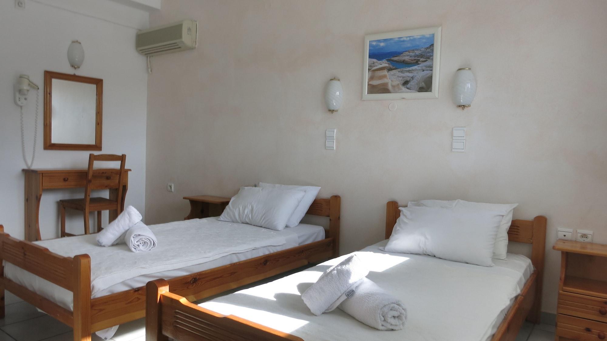 Lagada Beach Hotel Adamantas  Bagian luar foto