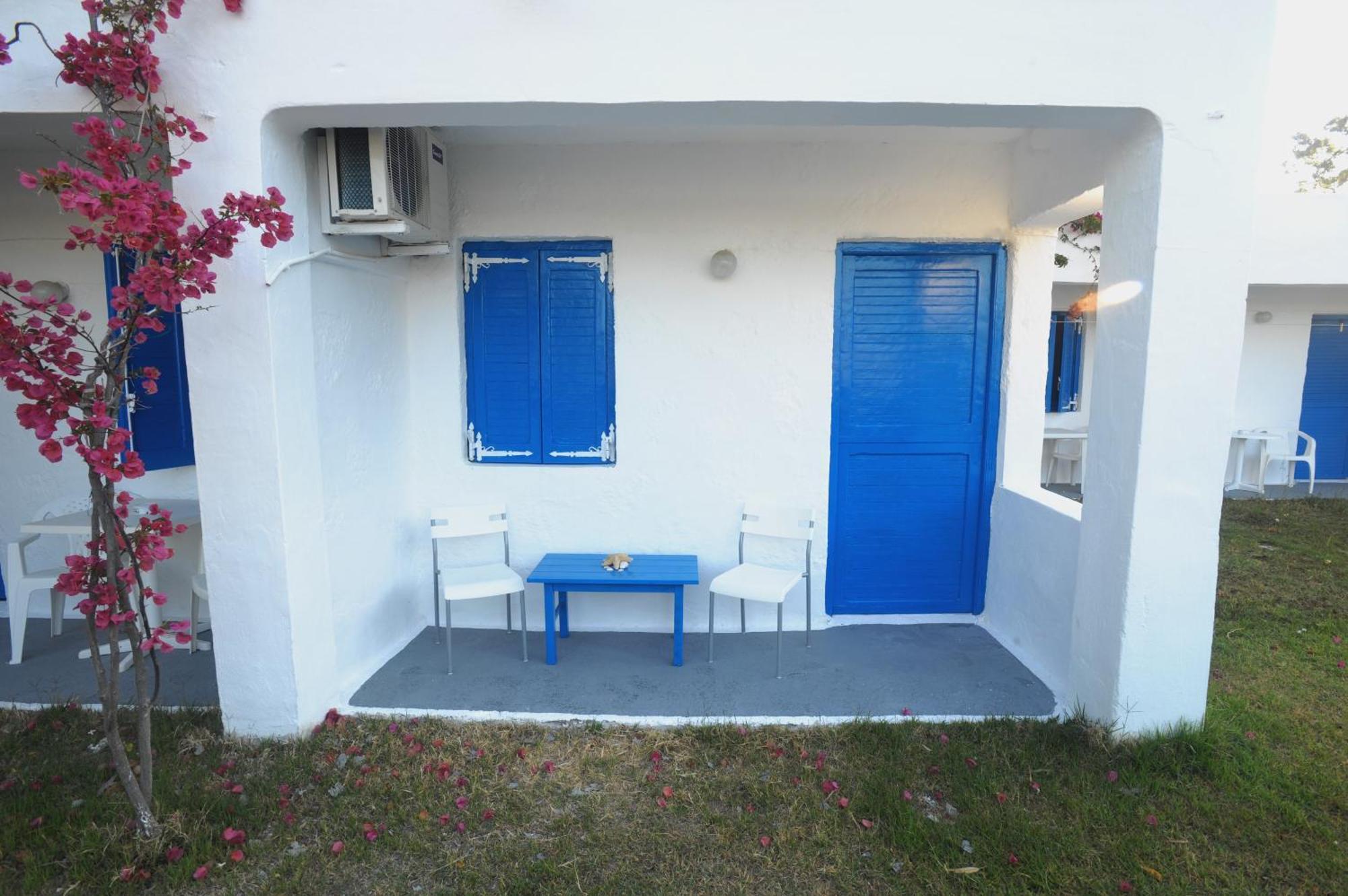 Lagada Beach Hotel Adamantas  Bagian luar foto