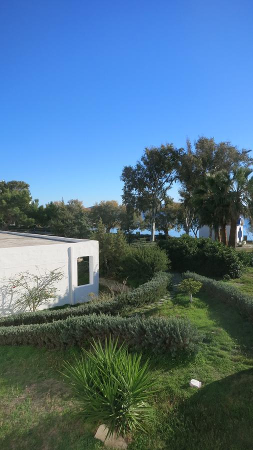 Lagada Beach Hotel Adamantas  Bagian luar foto