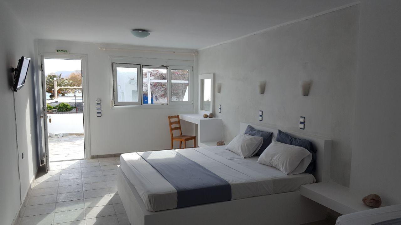 Lagada Beach Hotel Adamantas  Bagian luar foto