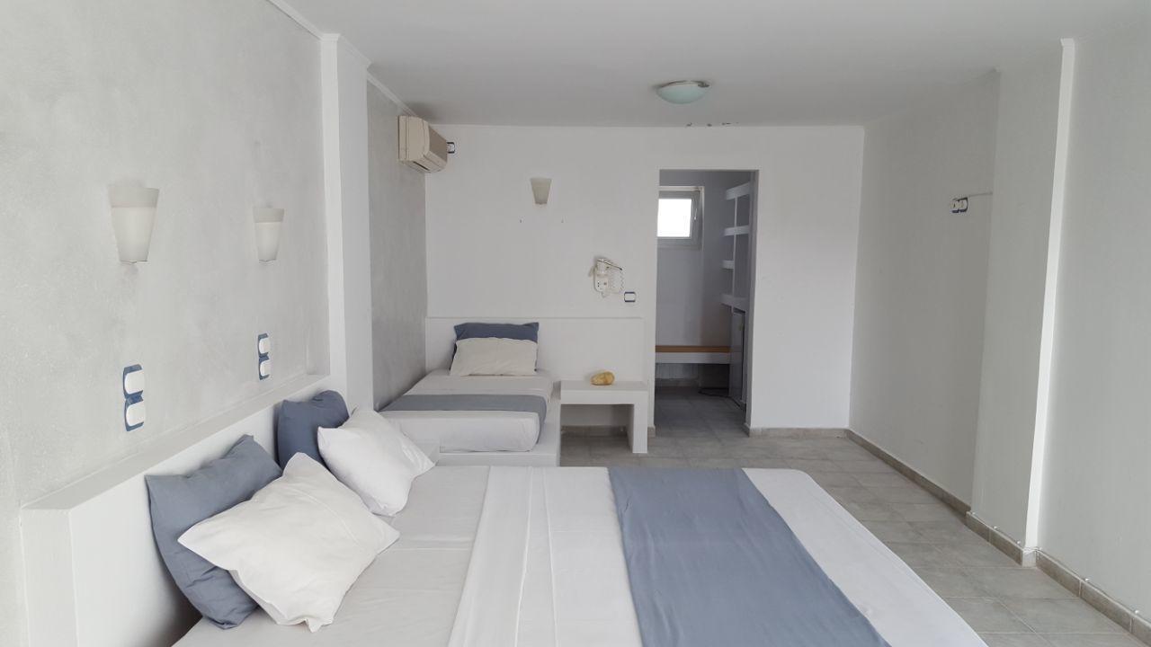Lagada Beach Hotel Adamantas  Bagian luar foto